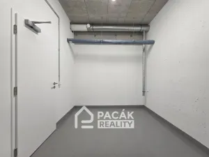 Pronájem garáže, Olomouc, Milana Ticháka, 30 m2