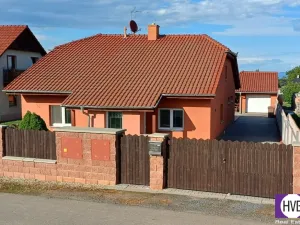 Prodej rodinného domu, Cholina, 131 m2