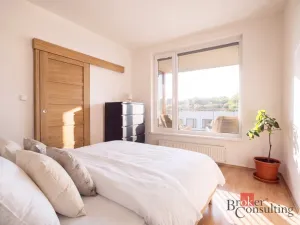 Prodej bytu 2+kk, Praha - Libeň, Nad Okrouhlíkem, 58 m2
