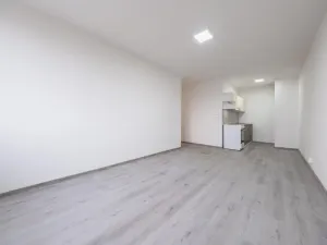 Pronájem bytu 2+kk, Praha - Bohnice, Poznaňská, 43 m2