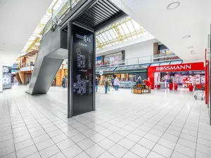 Pronájem obchodního prostoru, Praha - Záběhlice, Topolová, 146 m2