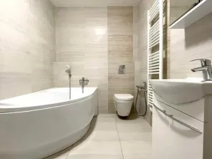 Pronájem bytu 2+kk, Karlovy Vary, Svatošská, 69 m2