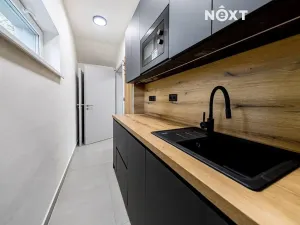 Pronájem kanceláře, Jindřichův Hradec, U Knihovny, 86 m2