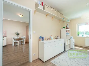 Prodej bytu 2+kk, Praha, Zimova, 55 m2