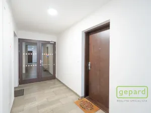 Prodej bytu 2+kk, Praha, Zimova, 55 m2
