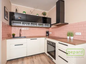 Prodej bytu 2+kk, Praha, Zimova, 63 m2