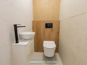 Prodej atypického bytu, Znojmo, Jarošova, 235 m2