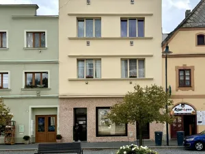 Pronájem obchodního prostoru, Planá, náměstí Svobody, 41 m2