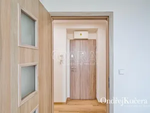 Pronájem bytu 3+kk, Praha - Břevnov, Na Petřinách, 67 m2