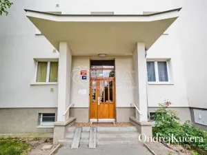 Pronájem bytu 3+kk, Praha - Břevnov, Na Petřinách, 67 m2
