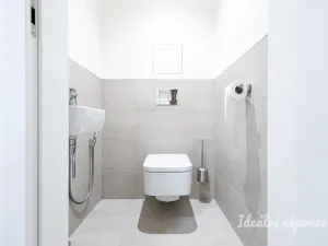 Pronájem bytu 2+kk, Praha - Libeň, Zenklova, 53 m2