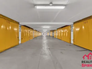 Prodej garáže, Praha - Řepy, Makovského, 18 m2