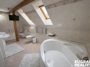 Prodej rodinného domu, Nový Bor - Janov, 219 m2