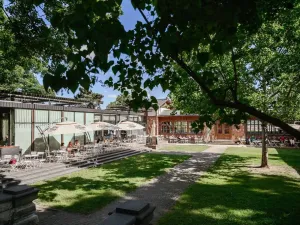 Prodej atypického bytu, Praha, Bělehradská, 72 m2