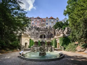 Prodej atypického bytu, Praha, Bělehradská, 35 m2