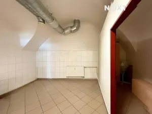 Pronájem obchodního prostoru, Prostějov, Pernštýnské nám., 62 m2