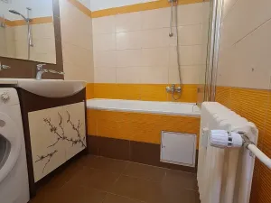 Pronájem bytu 2+1, Praha - Prosek, Okřínecká, 52 m2