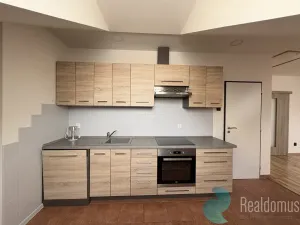 Pronájem bytu 2+kk, České Budějovice, J. Š. Baara, 57 m2