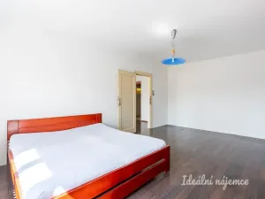 Pronájem bytu 3+1, Praha - Žižkov, Baranova, 89 m2