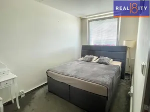 Pronájem bytu 2+kk, Praha, Suchý vršek, 46 m2
