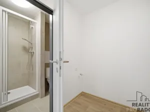 Pronájem bytu 1+kk, Pardubice, Palackého třída, 32 m2