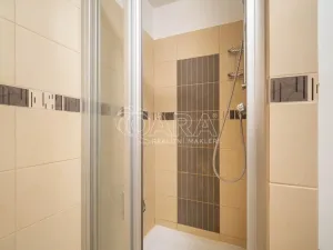 Pronájem bytu 3+kk, Praha - Nové Město, Hálkova, 77 m2