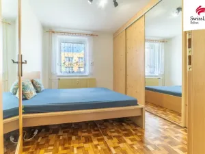 Prodej bytu 3+1, Nové Hrady, Zahradní čtvrť, 71 m2