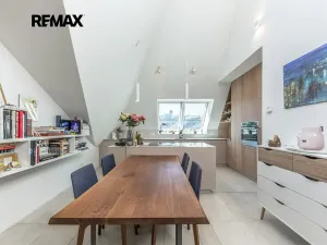 Prodej bytu 2+kk, Praha - Žižkov, Lucemburská, 80 m2