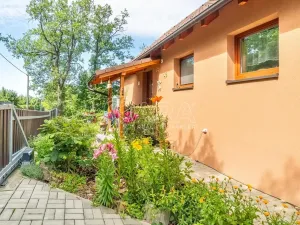 Prodej rodinného domu, Dolní Břežany, U Lesa, 50 m2