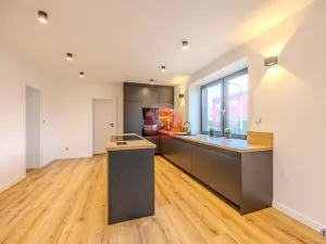 Pronájem bytu 6+kk a větší, Ostrava, Třebovická, 194 m2