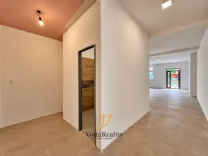 Pronájem obchodního prostoru, Olomouc, Chválkovická, 85 m2