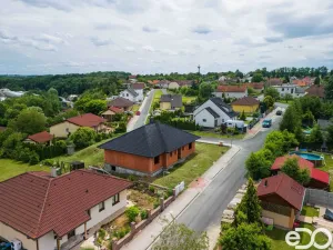 Prodej rodinného domu, Žleby, 172 m2
