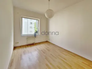 Prodej bytu 3+1, Praha, Podolská, 86 m2