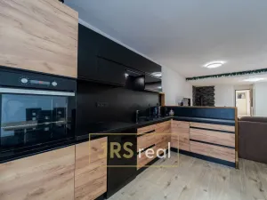 Prodej obchodního prostoru, Uhřice, 163 m2