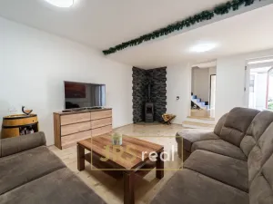 Prodej obchodního prostoru, Uhřice, 163 m2