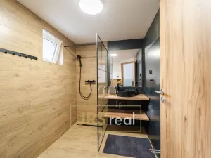 Prodej obchodního prostoru, Uhřice, 163 m2