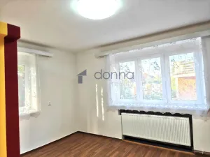 Pronájem bytu 3+1, Praha, Betáňská, 116 m2