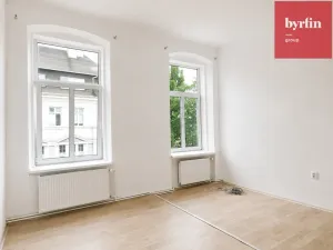 Pronájem bytu 2+1, Krnov, nám. Minoritů, 62 m2