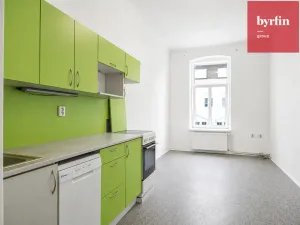 Pronájem bytu 2+1, Krnov, nám. Minoritů, 62 m2