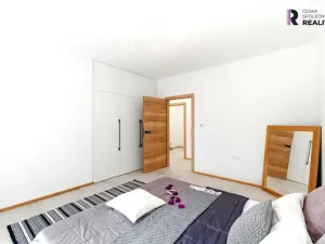 Prodej rodinného domu, Veltrusy, U Luhu, 200 m2