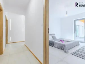 Prodej rodinného domu, Veltrusy, U Luhu, 200 m2
