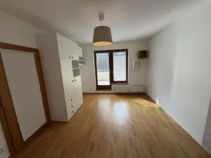 Pronájem bytu 2+kk, Praha - Malešice, U tvrze, 62 m2