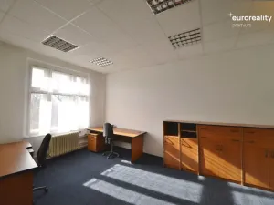 Pronájem kanceláře, Mariánské Lázně, třída Vítězství, 15 m2