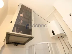 Pronájem kanceláře, Praha, Bieblova, 89 m2