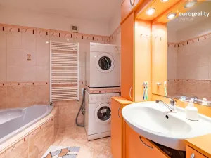 Prodej vícegeneračního domu, Kraslice, Pod nádražím, 259 m2