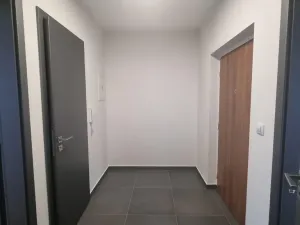 Pronájem bytu 2+kk, Pardubice - Zelené Předměstí, Pod Vinicí, 63 m2