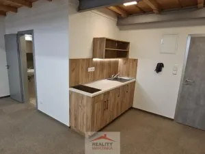 Pronájem kanceláře, Valašské Meziříčí - Krásno nad Bečvou, Hemy, 58 m2