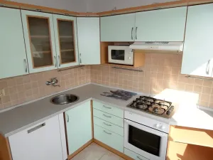 Pronájem bytu 3+1, Praha - Prosek, Zárybská, 67 m2