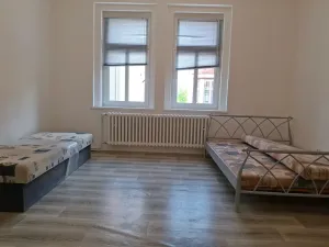 Pronájem obchodního prostoru, Žatec, U Oharky, 300 m2