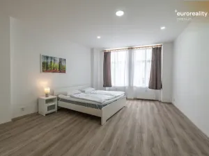 Prodej atypického bytu, Karlovy Vary, T. G. Masaryka, 194 m2